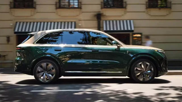The all-new Li L8 in a side profile shot showing the lengthened body and wide 285-mm tires