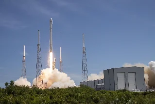 马斯克动态简报｜「Outrageous double-standard!」1185万浏览、Tesla IPO 暗示 SpaceX 潜力、媒体集体沉默遭炮轰