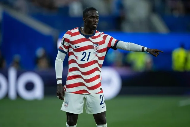 Tim Weah against Paraguay
