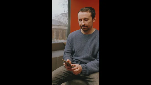 Just Eat 官方竖版演示视频缩略图:手机端 AI 点餐场景