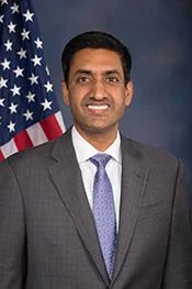加州国会议员 Ro Khanna 官方照片