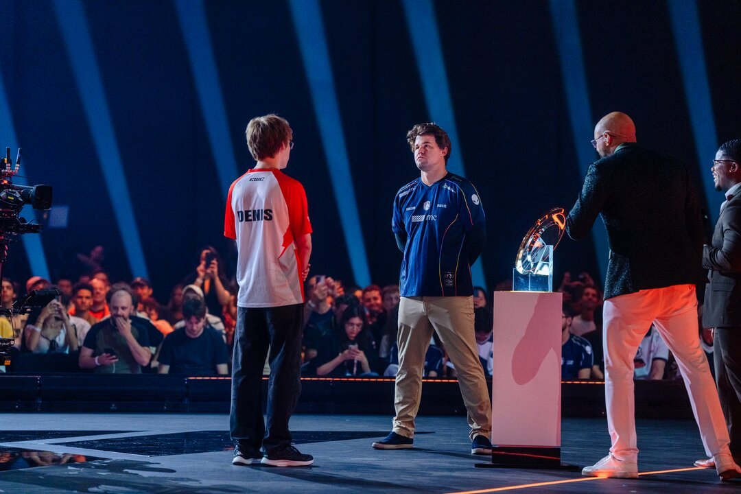 Magnus Carlsen and Denis Lazavik before the Esports World Cup final