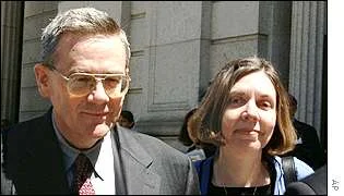 Walter Hewlett walks outside the Delaware Chancery Court after losing his lawsuit to block the merger, May 2002