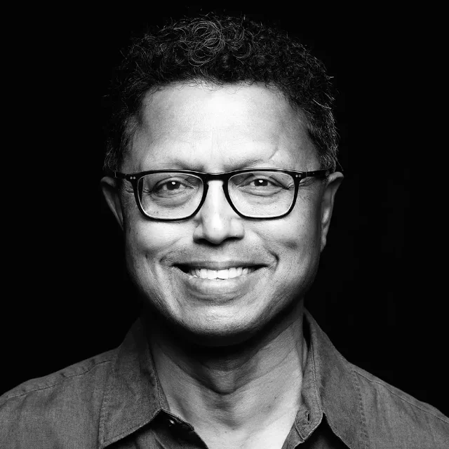 Masud Husain 的黑白肖像