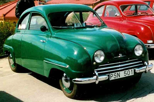 1951 Saab 92 De Luxe in dark green, right front view, license plate PSN 501