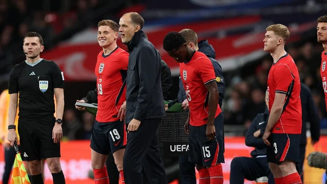Thomas Tuchel 与英格兰替补席