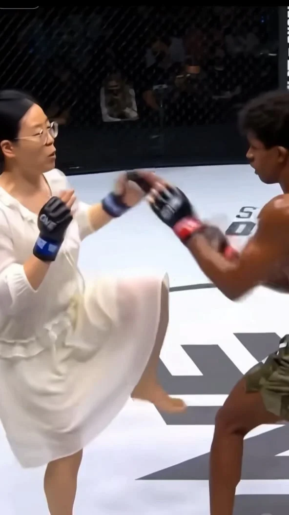 Thumbnail from the AI-generated fighting video on r/ChatGPT