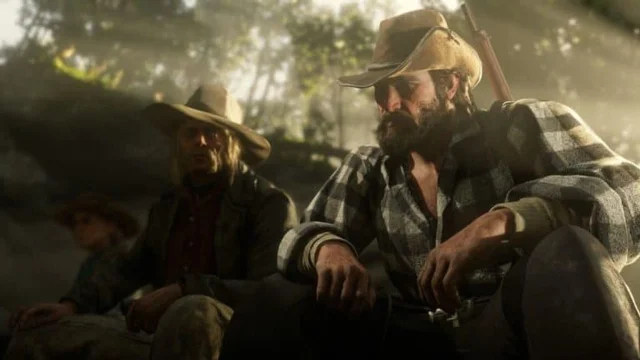 比尔·威廉姆森与同伴在 RDR2 的树林中休憩，1899 年画面