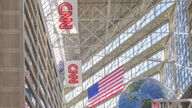 CNN 中心大楼入口,前身是 1976 年开业的 Omni 综合体,特纳以此为据点打造有线电视帝国