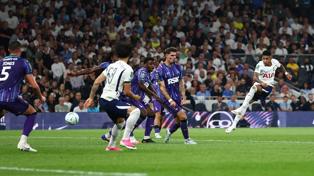Sávio volleys at goal on his Tottenham debut against Charlton
