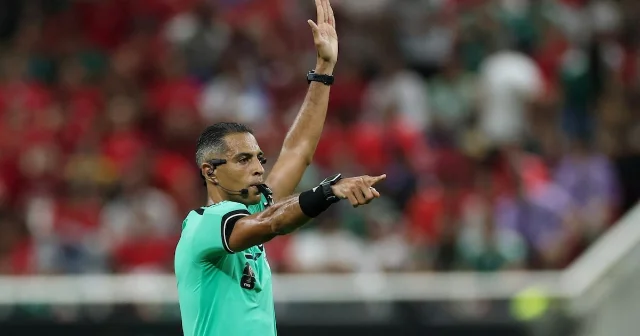 Amin Mohamed Omar before Argentina-Austria