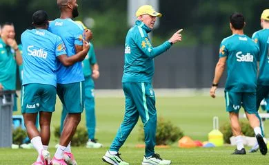 Ancelotti durante treino da Seleção em Morristown, Nova Jersey, 10 de junho de 2026