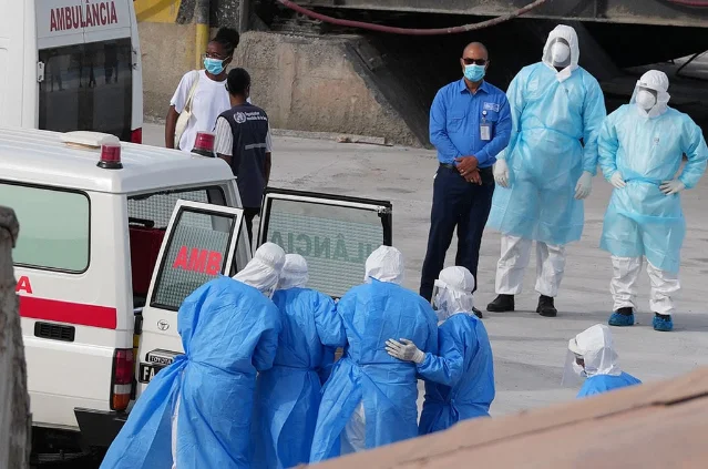 Clinicians await hantavirus patient in ambulance