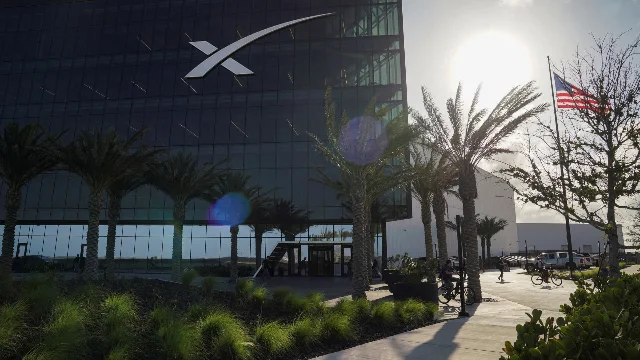 SpaceX Falcon 9 rocket at launch
