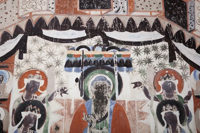 东壁说法图