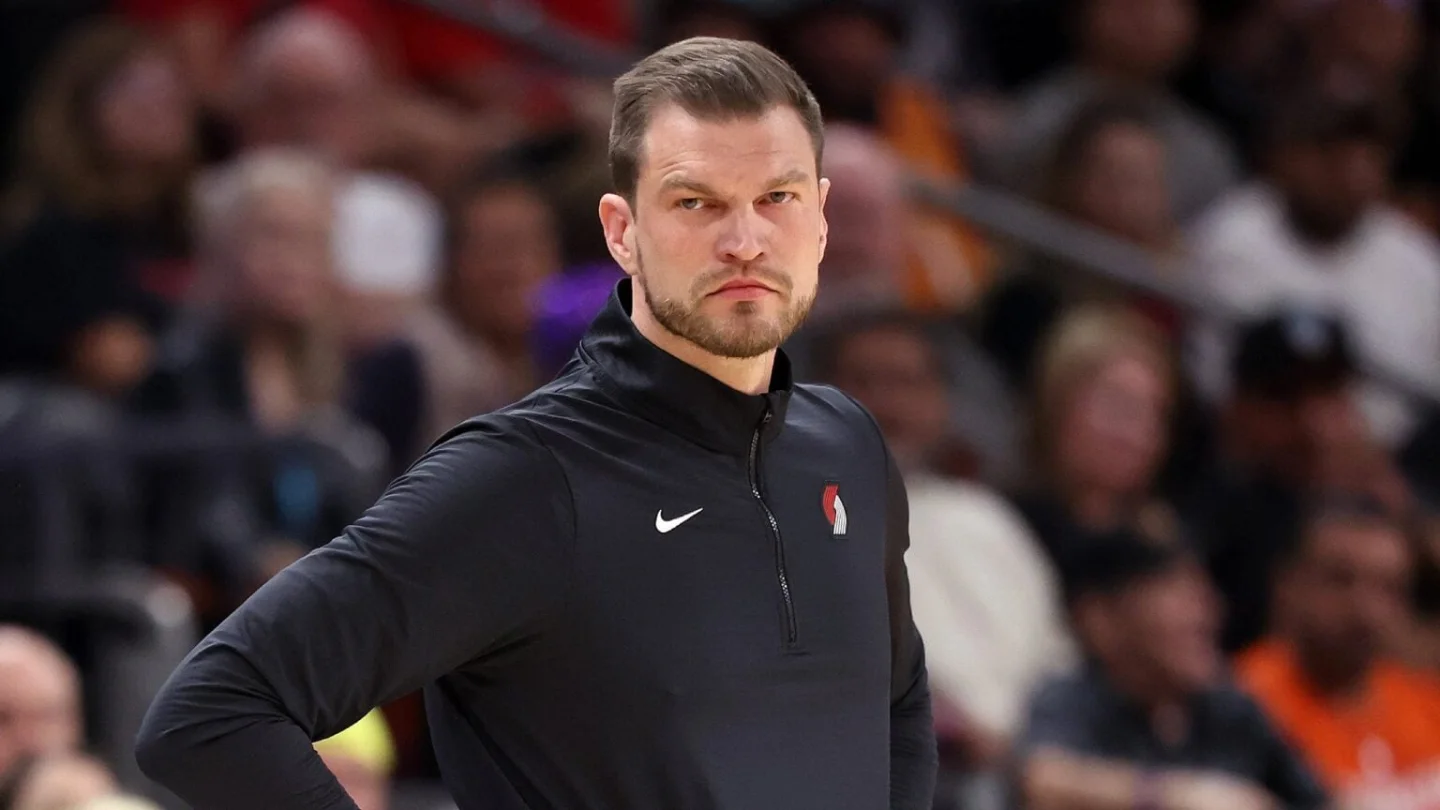 NBA Daily Digest: Bulls make Splitter official, Sarr surgery, draft clock starts
