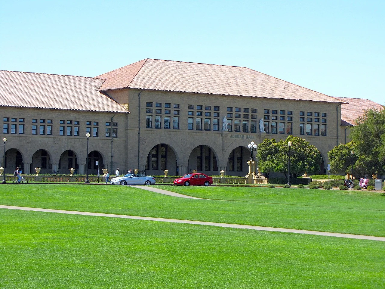 Stanford 校友职业动态周报 #1 | GSB 首届投资者峰会、dy/dx 项目发布、Crunchbase 排名出炉