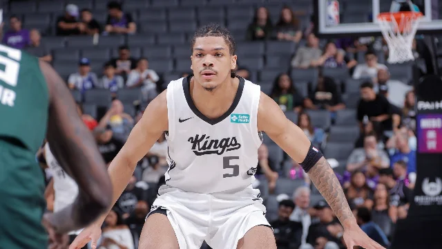 Sacramento Kings guard Darius Acuff Jr. defends during California Classic action