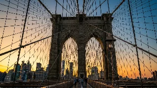 Brooklyn Bridge: the wire, the fraud, and the woman who finished it