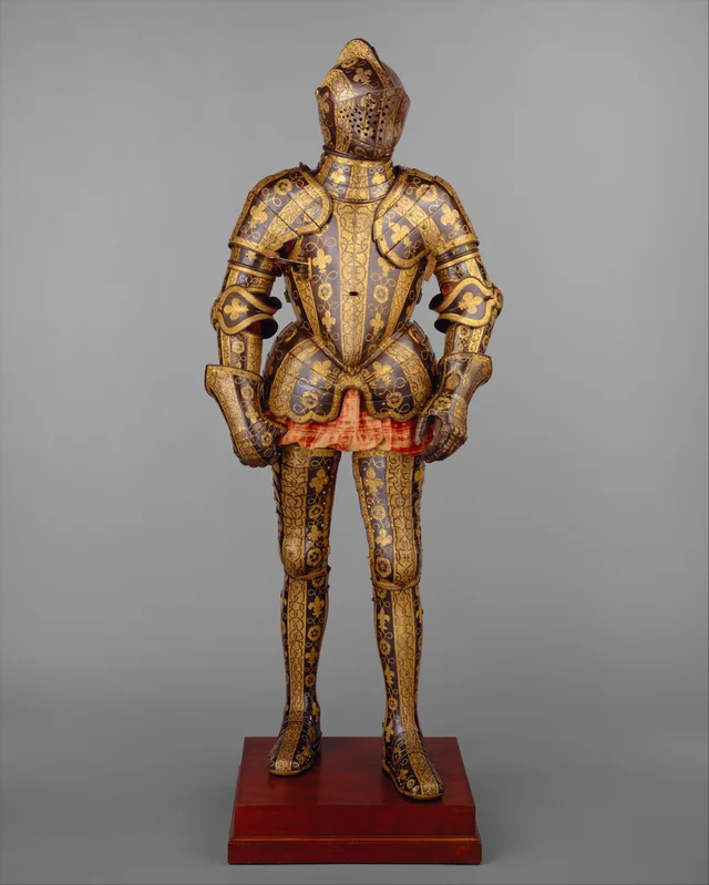 Gauntlet of the Clifford armor showing gilded etched decoration