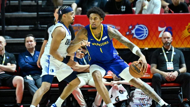Yaxel Lendeborg drives against Dallas