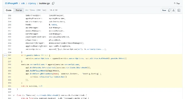 CLIProxyAPI v8.0.29 的 sdk/cliproxy/builder.go:重载钩子把参数位上的快照丢弃,转去从磁盘重读配置