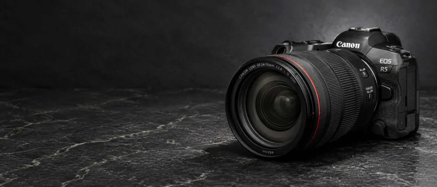 A $1,639 RF 24-70 and a $1,749 RF 200-800: five used floors as Canon cuts deeper