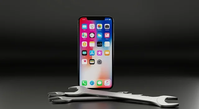iPhone X 3D 渲染图,仅作智能手机产品示意