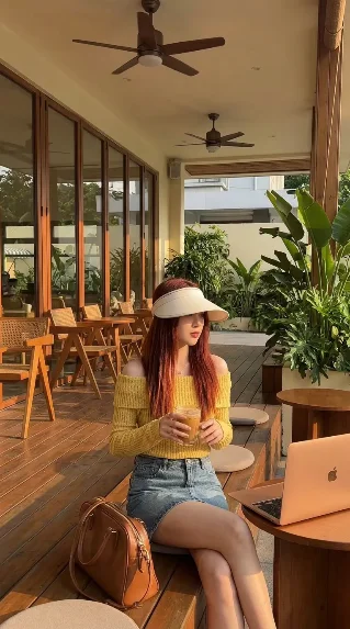 咏啡店的下午，不算上班