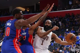 两场 G6 同夜开打，哈登超越库里升历史第 10——5月15日 NBA 赛报