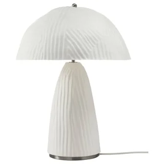 Issue 6: a lamp that looks like plaster (it's not), a $50 table that fits anywhere, and three more finds for small spaces