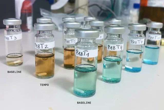 Molecule.one 台架验证实验中的样品瓶