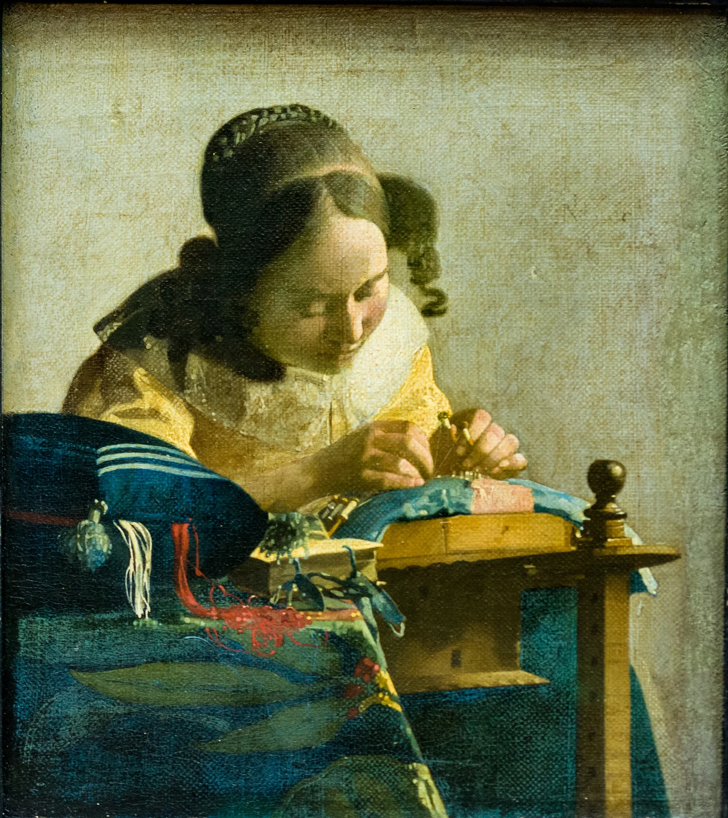 The Painting That Fits in Your Hands — and Cannot Be Imagined Twice