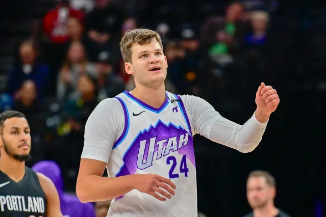Walker Kessler in a Utah Jazz uniform