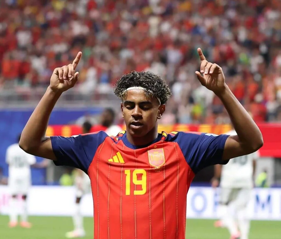 Mbappé becomes France's all-time top scorer, Kane joins elite company, and Real Madrid's rebuild accelerates