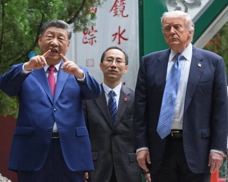 习近平在中南海湖边迎接特朗普