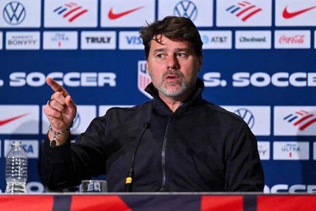 Pochettino at a news conference