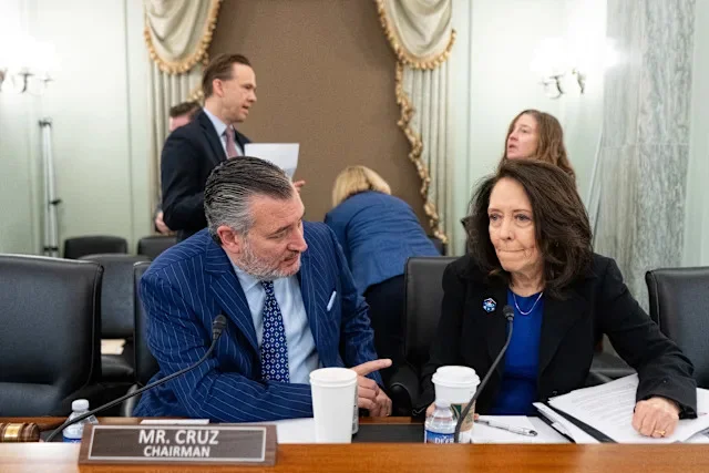 Cruz and Cantwell at Senate Commerce Committee markup dais