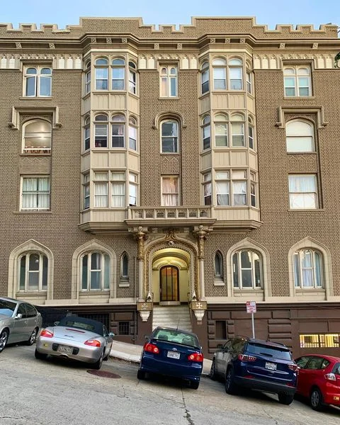 Nob Hill Victorian apartment building on a steep street