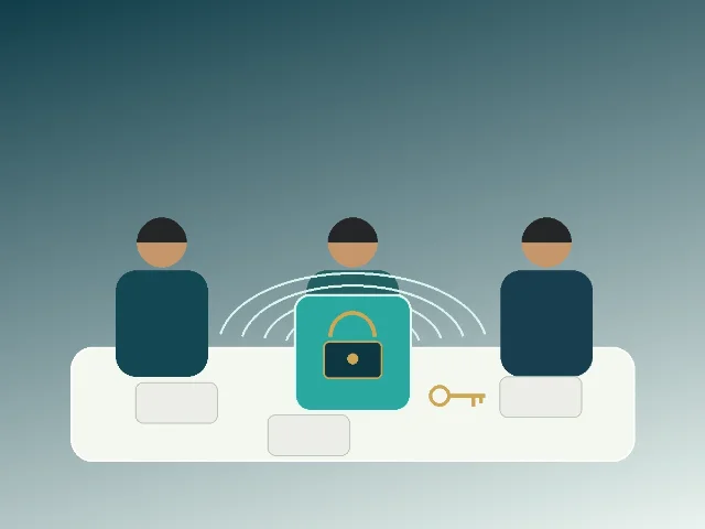 三名专业人员围绕加密数据立方体开会