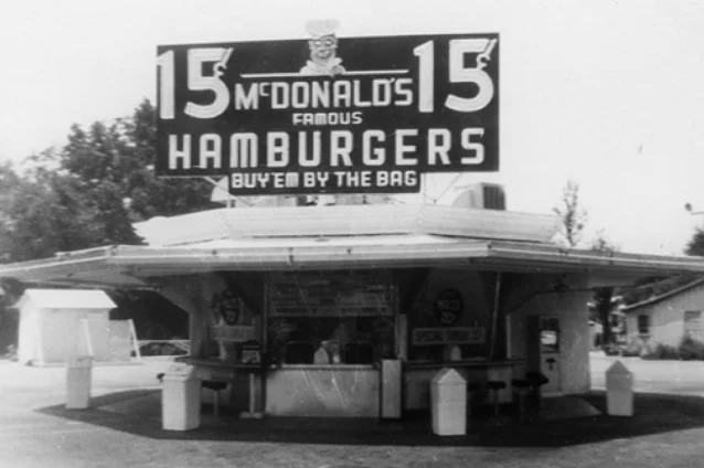 McDonald's Bar-B-Que redesigned as the Speedee Service System restaurant, San Bernardino, circa 1948