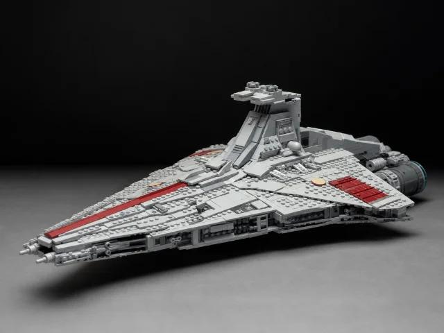LEGO 75404 Acclamator-class Assault Ship built model
