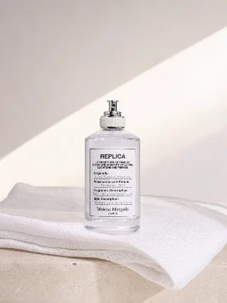 Maison Margiela REPLICA｜把清晨叠进棉布标签