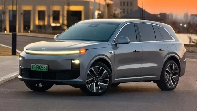Refreshed Li Auto L6 exterior