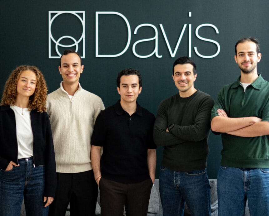 Davis 五人创始团队,巴黎,2025 年成立